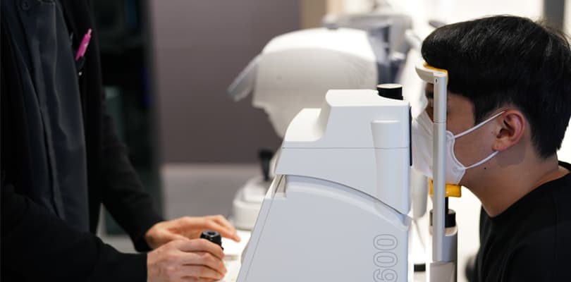 투데이라섹 눈부심 수술 후 밝은 빛이 불편할 때